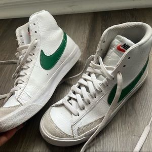 Green nike blazers mid 77
